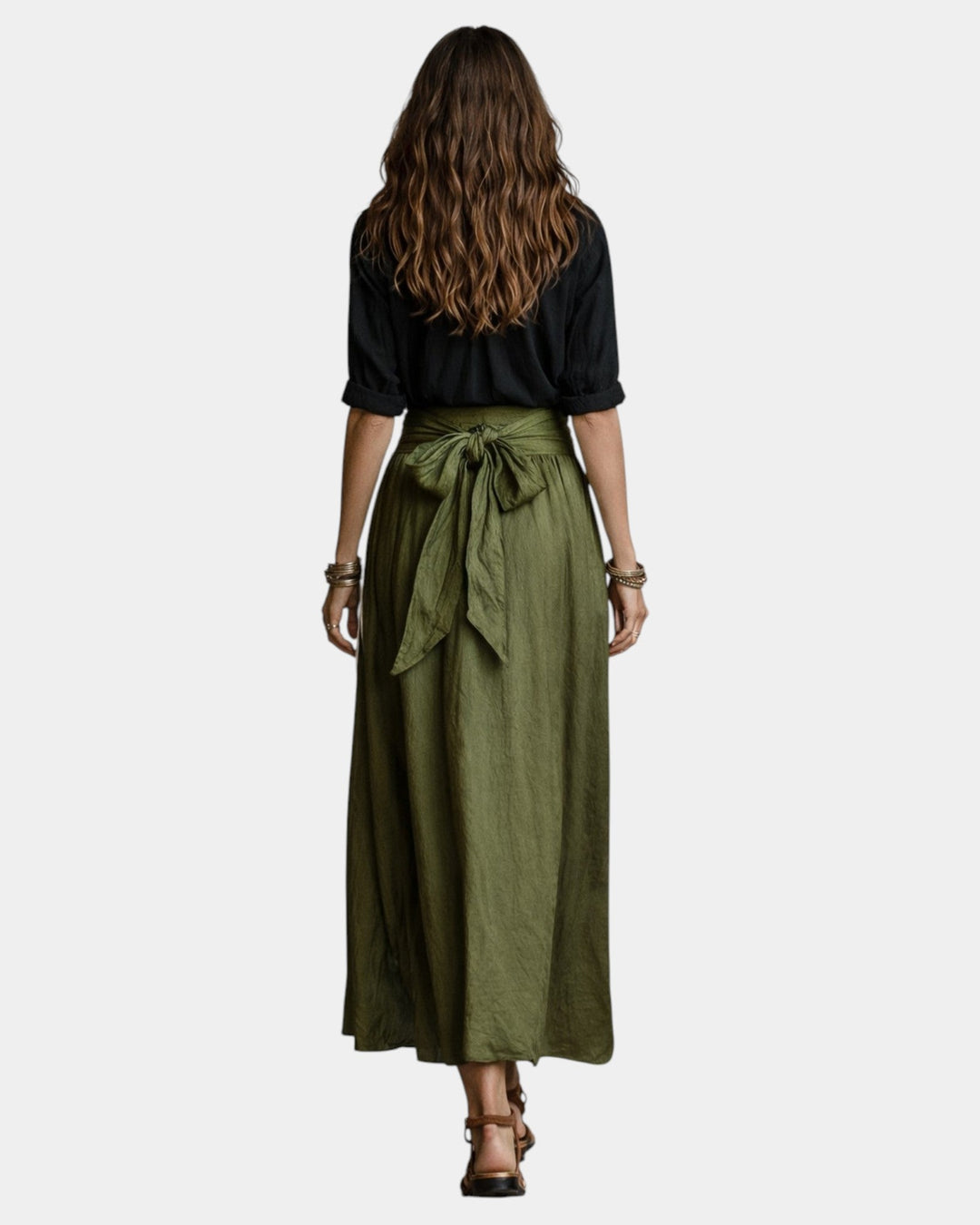 Dione · Jupe midi + chemise noire offerte